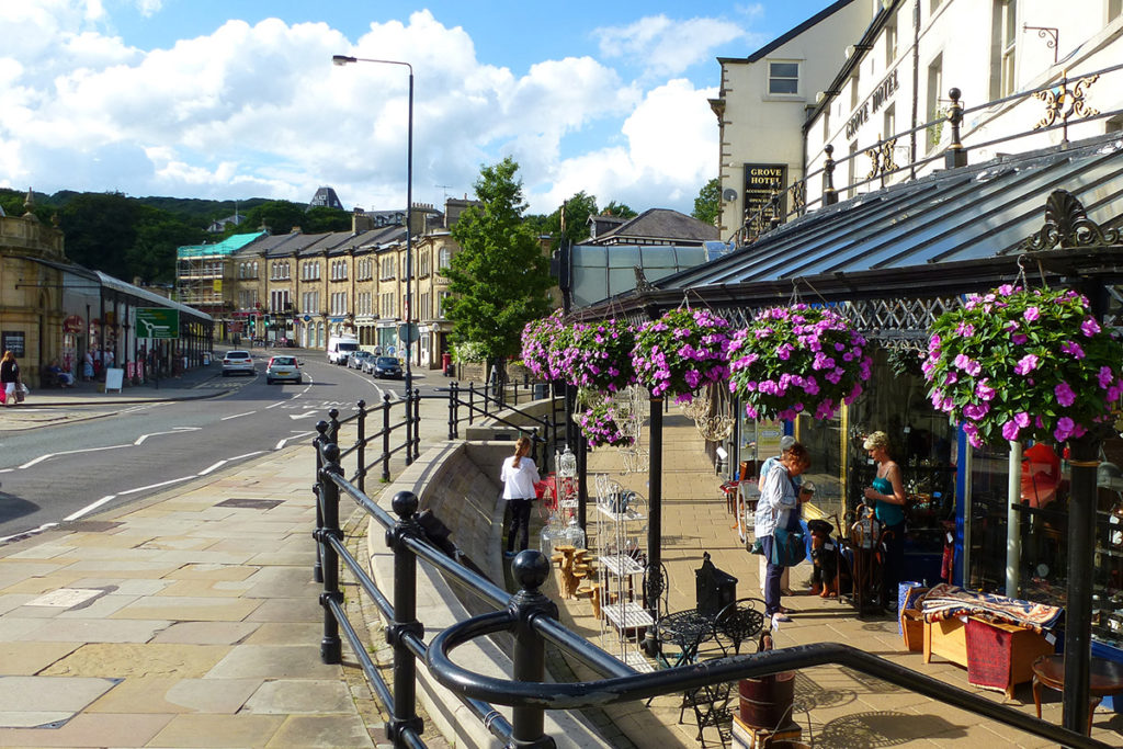 towns to visit near buxton