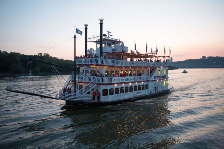 3 of the Best Cincinnati Riverboat & Dinner Cruises